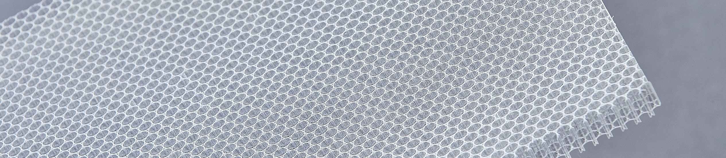CEL offers a wide range of core materials: aluminium honeycomb, thermoplastics, aramid paper and foams. Their combination offers numerous advantages